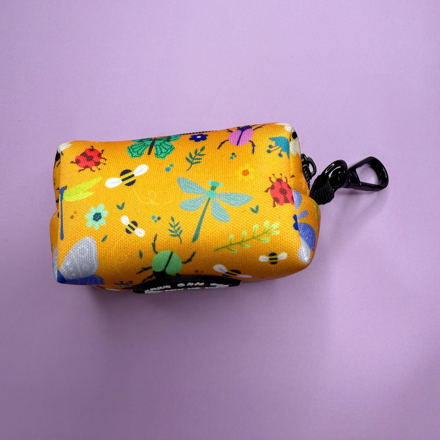 Summer Buzzin’ Poo Bag Holder